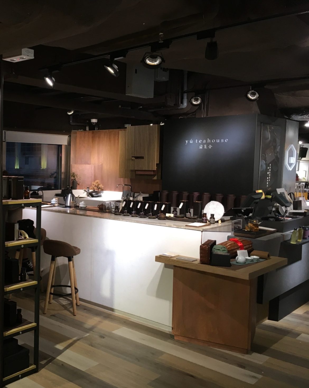 TeaVoyages_YuTeaHouse_Counter_TeaVoyages