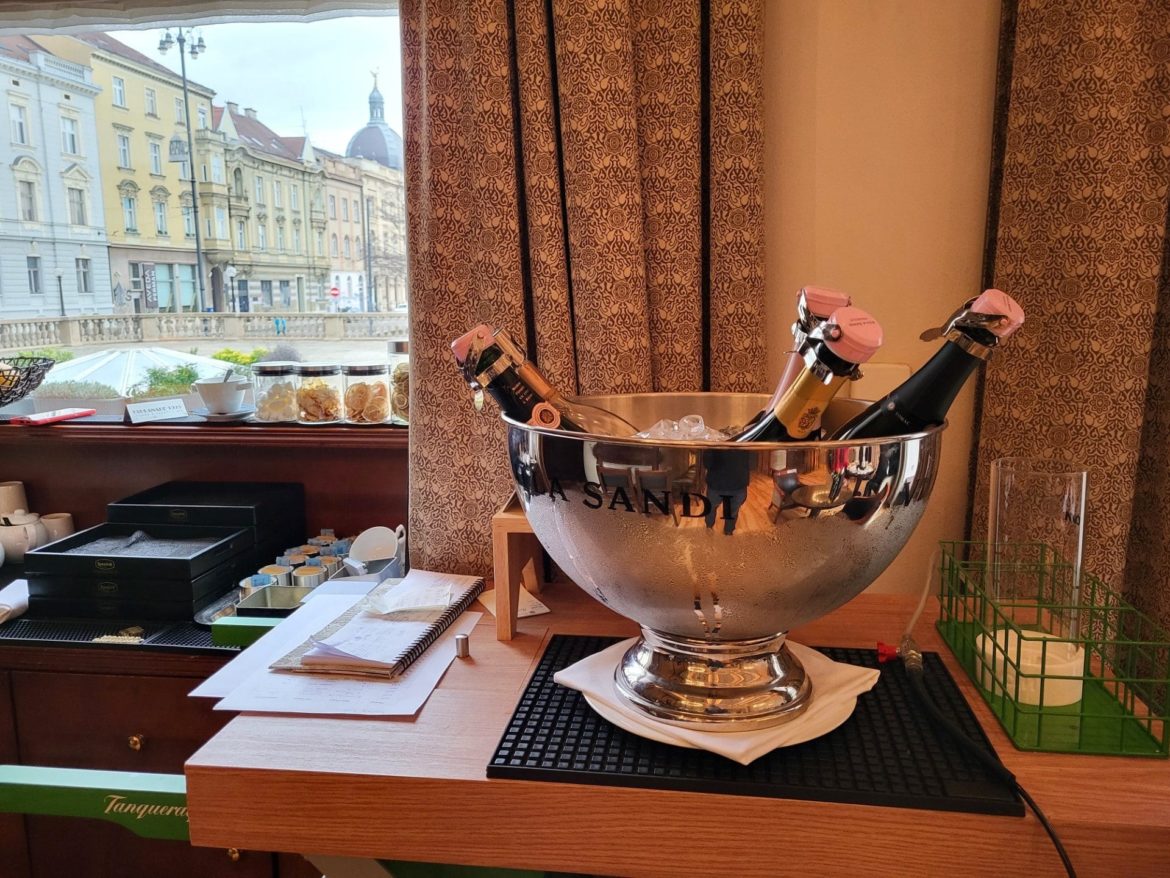 Esplanade_Zagreb_Hotel_champagne_TeaVoyages