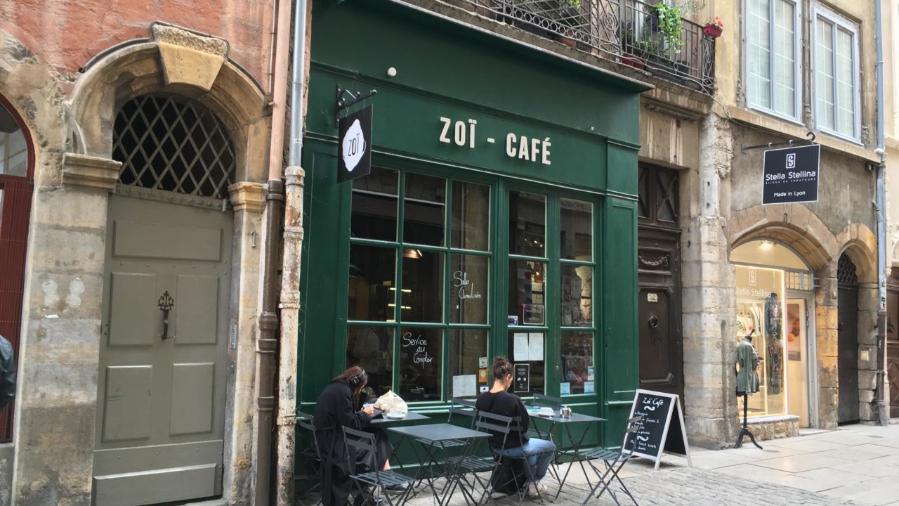 vieux_lyon_zoi_cafe_ext_teavoyages