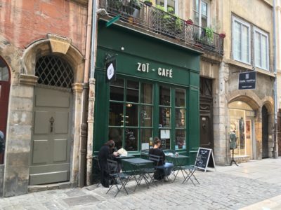 Vieux Lyon, rue Saint-Jean | Zoï Café, pâtisserie végétale